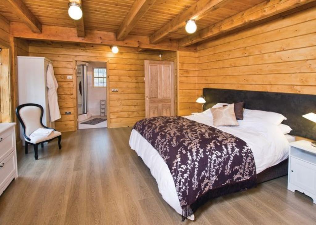 Redbrick Lodges Clipstone Bagian luar foto