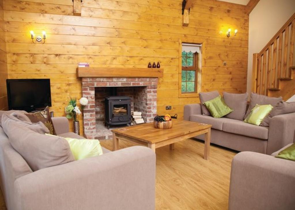 Redbrick Lodges Clipstone Bagian luar foto