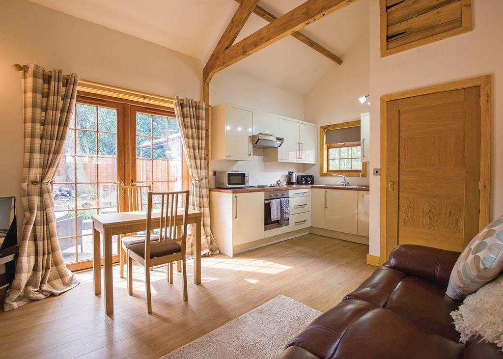 Redbrick Lodges Clipstone Bagian luar foto
