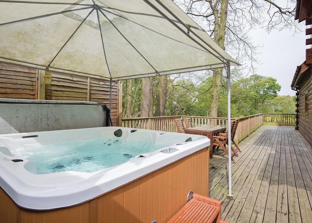 Redbrick Lodges Clipstone Bagian luar foto